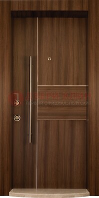 Коричневая входная дверь c МДФ панелью ЧД-12 в частный дом в Архангельске
