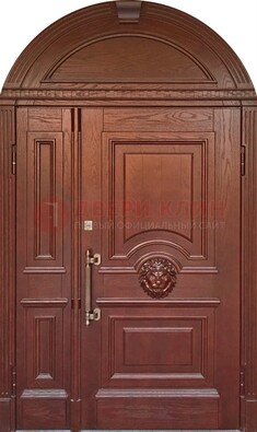 Коричневая арочная железная дверь с виноритом ДА-40 в Орехово-Зуево