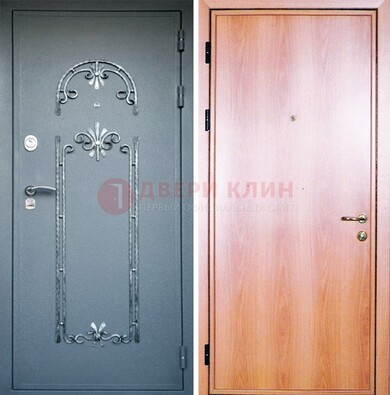 Железная дверь с ковкой ламинат внутри ДК-11 в квартиру в Архангельске