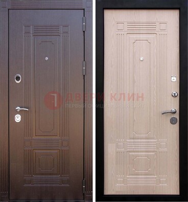 Коричневая входная дверь с МДФ ДМ-173 для кирпичного дома в Архангельске
