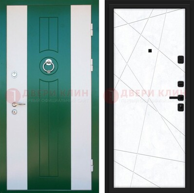 Зеленая железная дверь с панелями МДФ ДМ-369 в Выборге