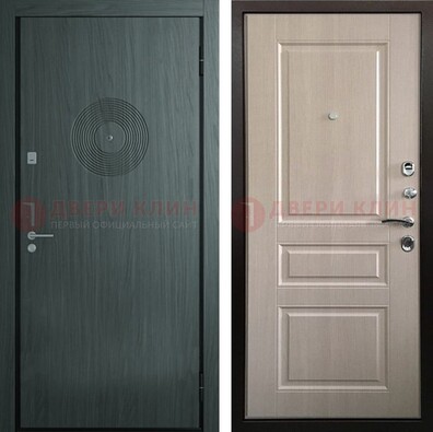 Темная железная дверь с МДФ панелями в квартиру ДМ-389 в Сочи