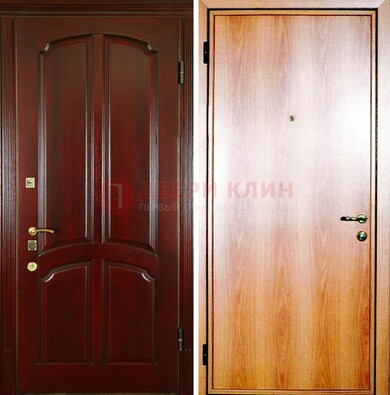Темная железная дверь с массивом дуба ДМД-13 в Архангельске