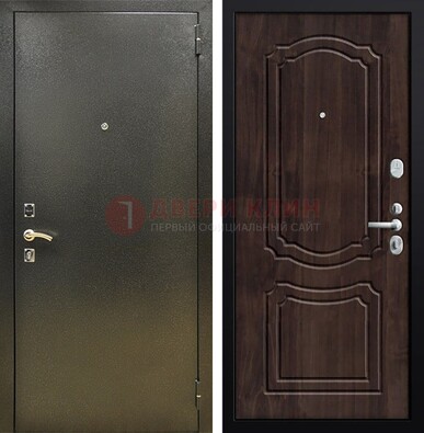 Темно-серая железная дверь с порошковым покрытием и коричневой МДФ ДП-288 в Архангельске