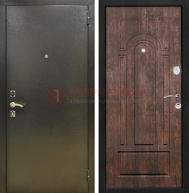 Темно-серая металлическая дверь с порошковым покрытием и МДФ коричневая ДП-292 в Архангельске
