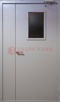 Белая железная подъездная дверь ДПД-4 в Архангельске