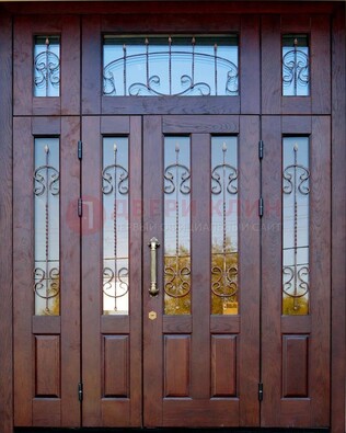 Парадная дверь с прямоугольными стеклянными вставками ДПР-5 для частного дома в Архангельске