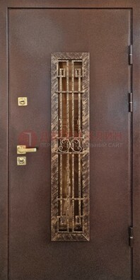 Металлическая дверь с порошковым напылением со стеклом и ковкой ДСК-110 в Архангельске