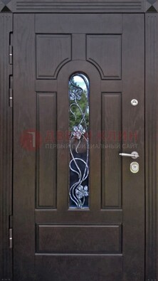 Металлическая дверь со стеклом и ковкой в цвете венге ДСК-142 в Архангельске