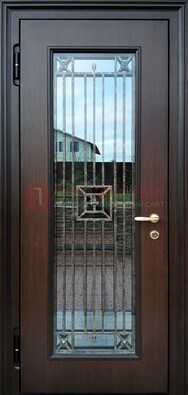 Железная дверь с большим стеклом и ковкой ДСК-187 в Сергиевом Посаде