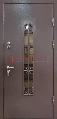 Металлическая дверь Порошок с небольшим стеклом и ковкой ДСК-282 в Архангельске