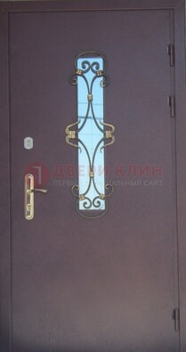 Металлическая дверь со стеклом и ковкой ДСК-77 в панельный дом в Курске