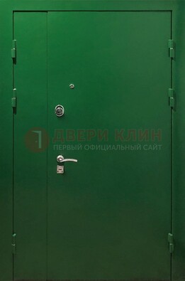 Зеленая распашная тамбурная дверь Порошок ДТМ-47 в Краснознаменске