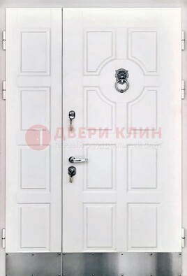 Белая входная дверь с виноритом ДВТ-246 в Архангельске