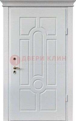 Белая уличная дверь с виноритом для дома ДВТ-247 в Архангельске