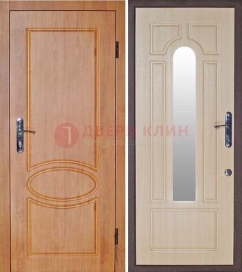 Светлая железная дверь с зеркалом ДЗ-24 в Архангельске
